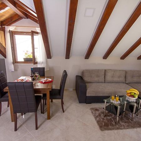 Apartment Niko Kastel Stari Kaštela Szoba fotó