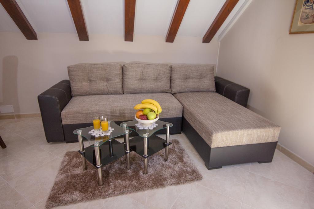 Apartment Niko Kastel Stari Kaštela Szoba fotó