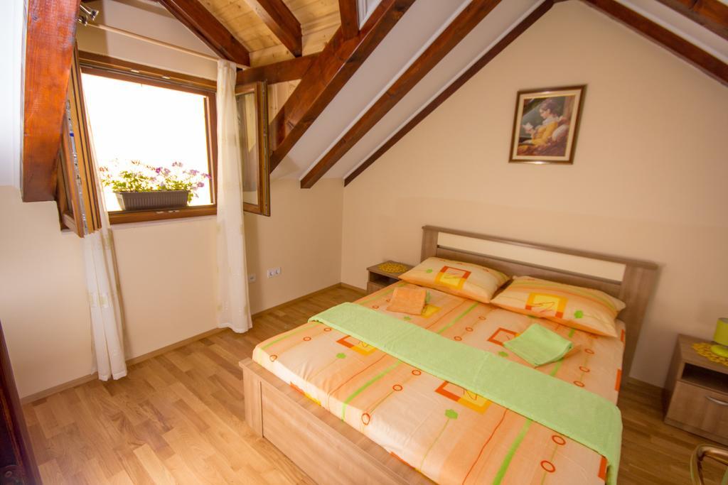 Apartment Niko Kastel Stari Kaštela Szoba fotó